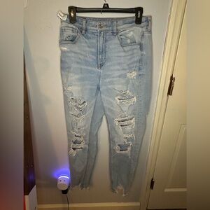 American eagle mom Jean size 8